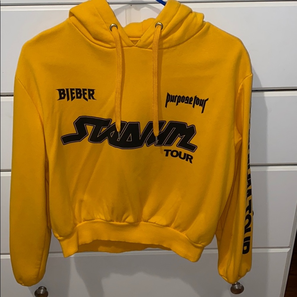 Justin Bieber cropped hoodie